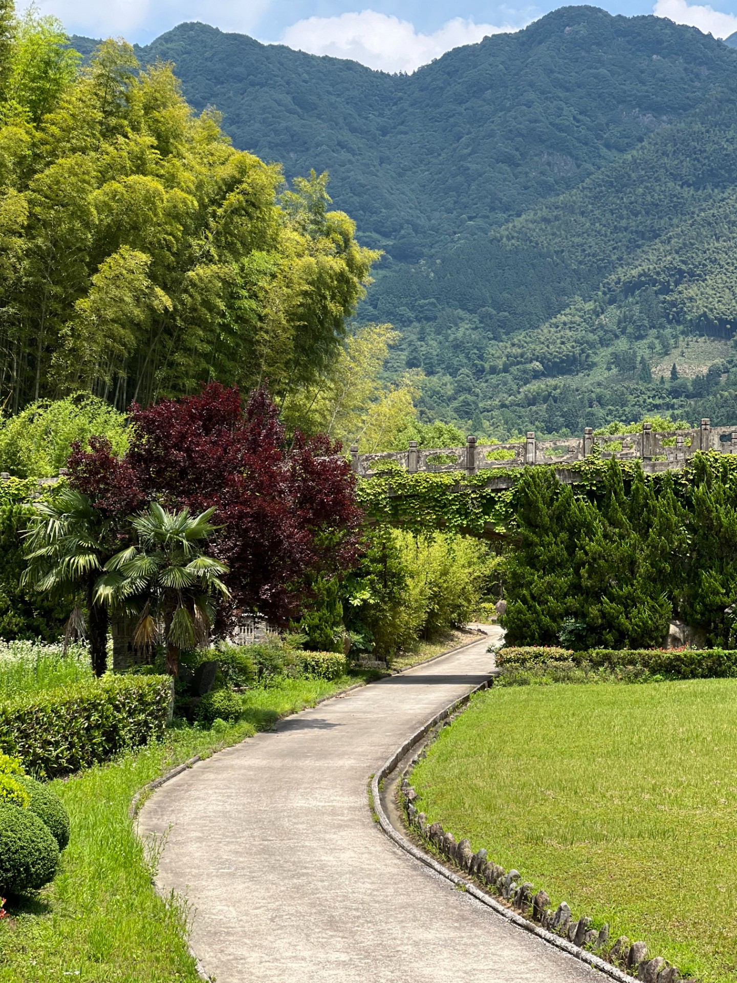 九华山大愿陵园