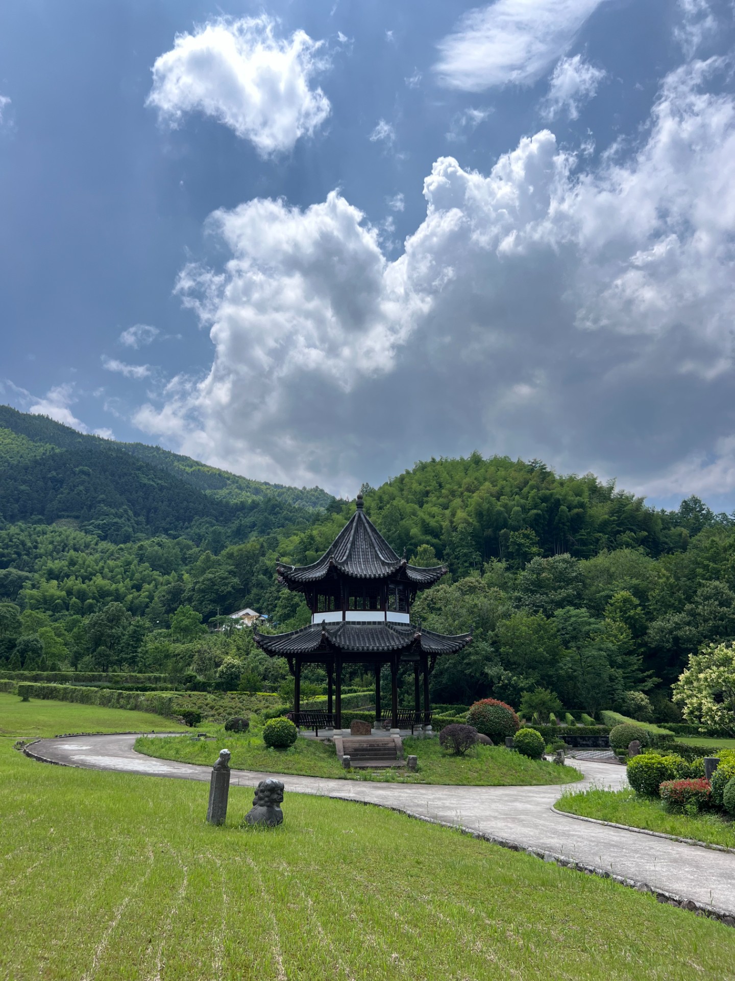 九华山大愿陵园