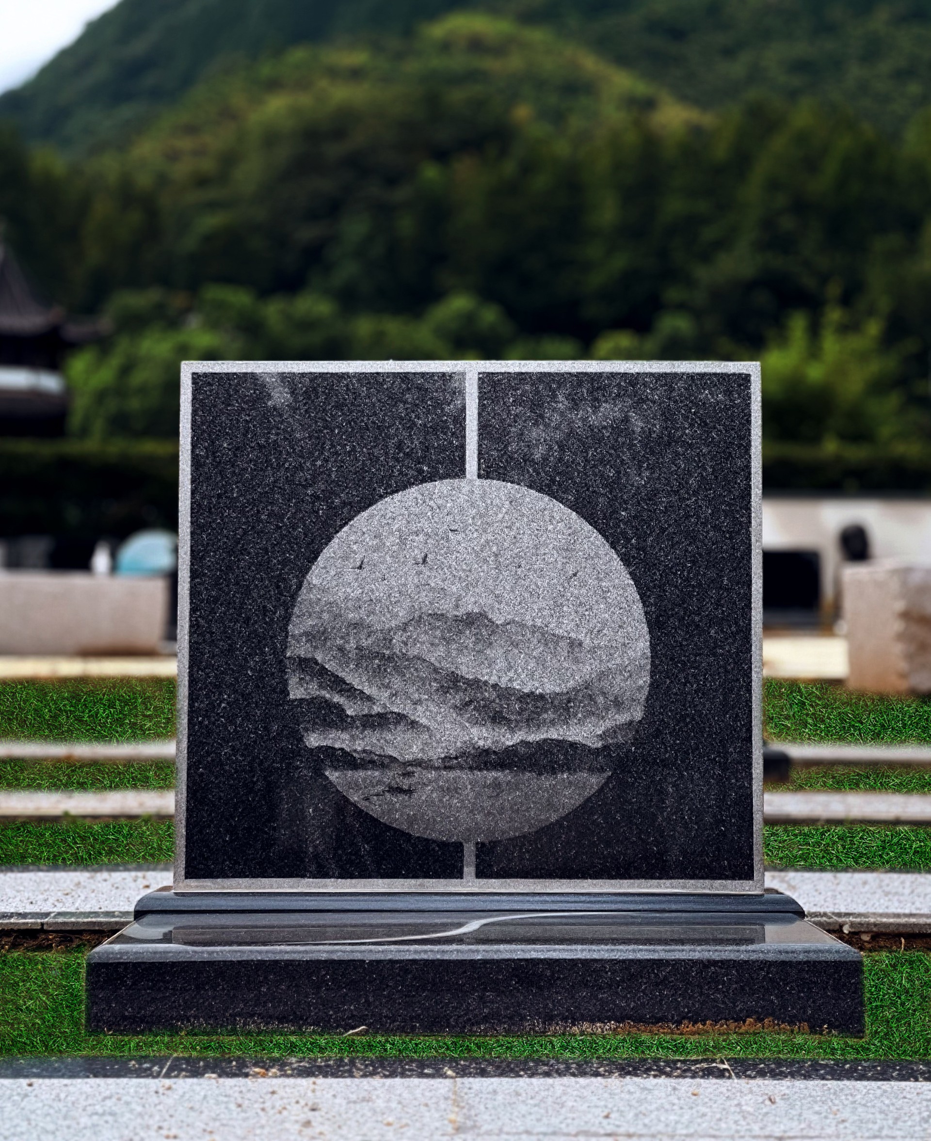 绿地墓碑
